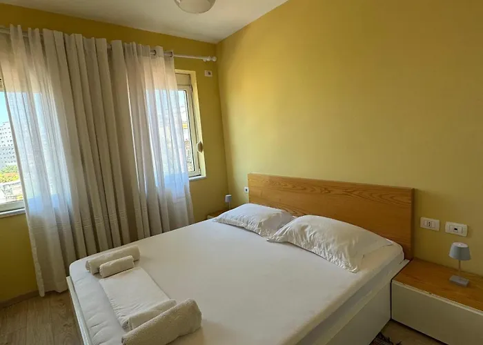 Apartment Sunlight At Pazari I Ri Tirana